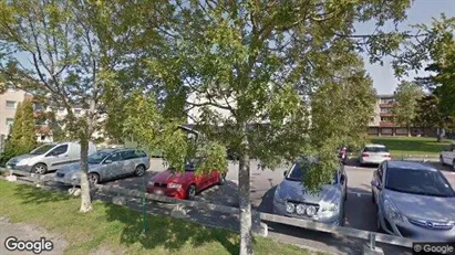 Lägenheter att hyra i Hallstahammar - Bild från Google Street View Lägenheter att hyra i Hallstahammar - Bild från Google Street View