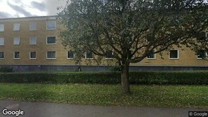 Lägenheter att hyra i Hässleholm - Bild från Google Street View Lägenheter att hyra i Hässleholm - Bild från Google Street View