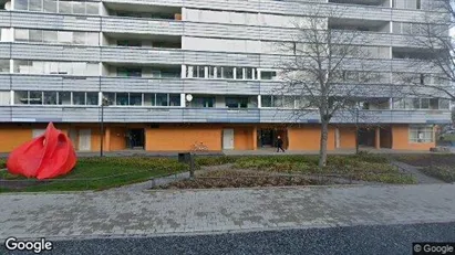 Lägenheter att hyra i Upplands Väsby - Bild från Google Street View Lägenheter att hyra i Upplands Väsby - Bild från Google Street View