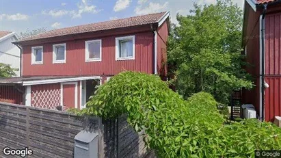 Lägenheter att hyra i Botkyrka - Bild från Google Street View