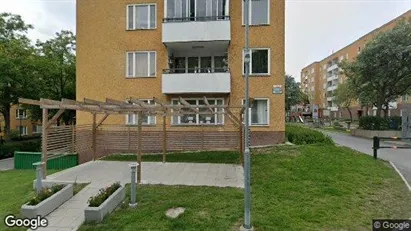 Lägenheter att hyra i Huddinge - Bild från Google Street View