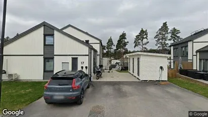 Lägenheter att hyra i Huddinge - Bild från Google Street View
