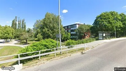Lägenheter att hyra i Huddinge - Bild från Google Street View