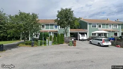 Lägenheter att hyra i Huddinge - Bild från Google Street View