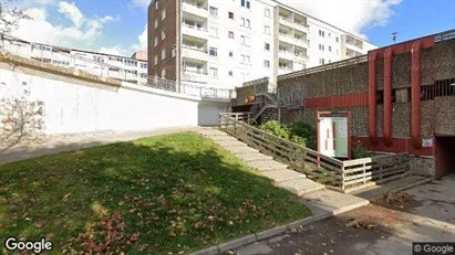 Lägenheter att hyra i Uddevalla - Bild från Google Street View Lägenheter att hyra i Uddevalla - Bild från Google Street View