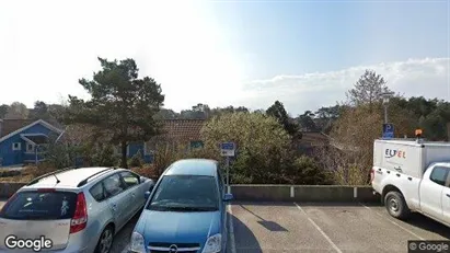 Lägenheter att hyra i Stenungsund - Bild från Google Street View Lägenheter att hyra i Stenungsund - Bild från Google Street View