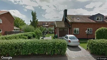 Lägenheter att hyra i Skövde - Bild från Google Street View Lägenheter att hyra i Skövde - Bild från Google Street View