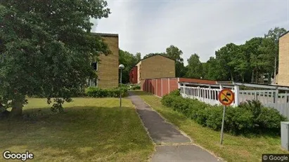 Lägenheter att hyra i Mönsterås - Bild från Google Street View Lägenheter att hyra i Mönsterås - Bild från Google Street View