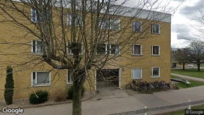 Lägenheter att hyra i Skövde - Bild från Google Street View Lägenheter att hyra i Skövde - Bild från Google Street View