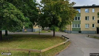 Lägenheter att hyra i Nybro - Bild från Google Street View Lägenheter att hyra i Nybro - Bild från Google Street View