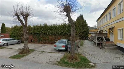 Lägenheter att hyra i Örebro - Bild från Google Street View Lägenheter att hyra i Örebro - Bild från Google Street View