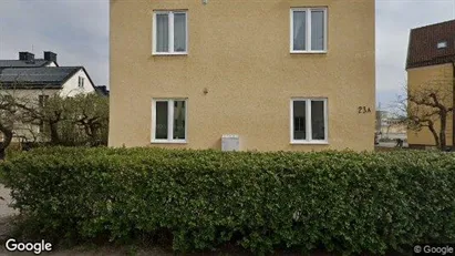 Lägenheter att hyra i Örebro - Bild från Google Street View Lägenheter att hyra i Örebro - Bild från Google Street View