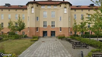 Lägenheter att hyra i Strängnäs - Bild från Google Street View Lägenheter att hyra i Strängnäs - Bild från Google Street View