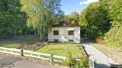 Lägenheter att hyra i Emmaboda - Bild från Google Street View Lägenheter att hyra i Emmaboda - Bild från Google Street View