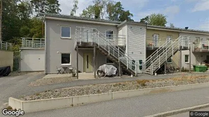 Lägenheter att hyra i Nynäshamn - Bild från Google Street View Lägenheter att hyra i Nynäshamn - Bild från Google Street View