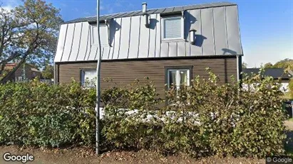 Lägenheter att hyra i Hässleholm - Bild från Google Street View Lägenheter att hyra i Hässleholm - Bild från Google Street View