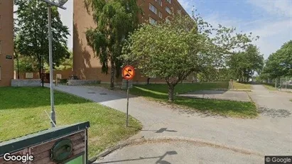 Lägenheter att hyra i Södertälje - Bild från Google Street View Lägenheter att hyra i Södertälje - Bild från Google Street View