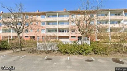 Lägenheter att hyra i Halmstad - Bild från Google Street View Lägenheter att hyra i Halmstad - Bild från Google Street View