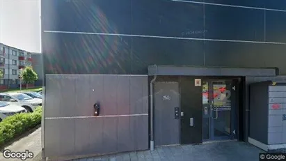 Lägenheter att hyra i Västra hisingen - Bild från Google Street View Lägenheter att hyra i Västra hisingen - Bild från Google Street View