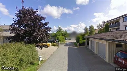 Lägenheter att hyra i Nacka - Bild från Google Street View Lägenheter att hyra i Nacka - Bild från Google Street View