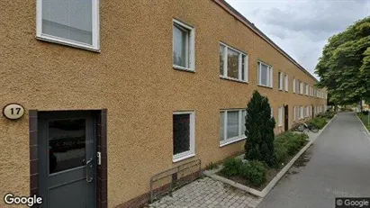Lägenheter att hyra i Huddinge - Bild från Google Street View Lägenheter att hyra i Huddinge - Bild från Google Street View