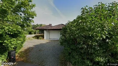 Lägenheter att hyra i Örgryte-Härlanda - Bild från Google Street View Lägenheter att hyra i Örgryte-Härlanda - Bild från Google Street View