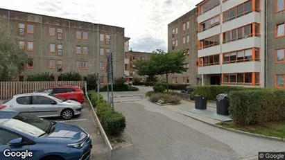 Lägenheter att hyra i Nacka - Bild från Google Street View Lägenheter att hyra i Nacka - Bild från Google Street View