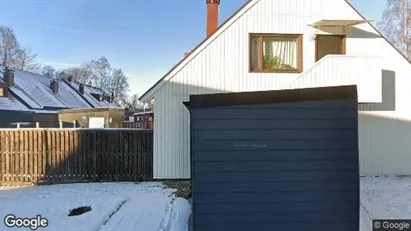Lägenheter att hyra i Stenungsund - Bild från Google Street View Lägenheter att hyra i Stenungsund - Bild från Google Street View