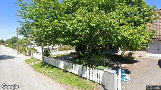 Lägenheter att hyra i Huddinge - Bild från Google Street View