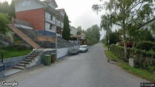 Lägenheter att hyra i Huddinge - Bild från Google Street View