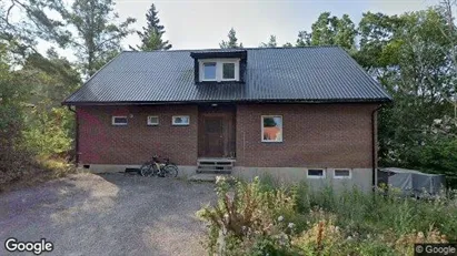 Lägenheter att hyra i Huddinge - Bild från Google Street View