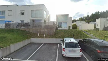 Lägenheter att hyra i Huddinge - Bild från Google Street View