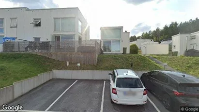 Lägenheter att hyra i Huddinge - Bild från Google Street View