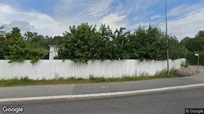 Lägenheter att hyra i Huddinge - Bild från Google Street View