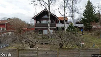 Lägenheter att hyra i Huddinge - Bild från Google Street View