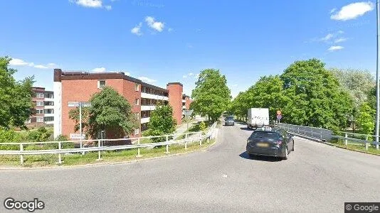Lägenheter att hyra i Huddinge - Bild från Google Street View
