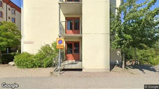 Lägenheter att hyra i Huddinge - Bild från Google Street View