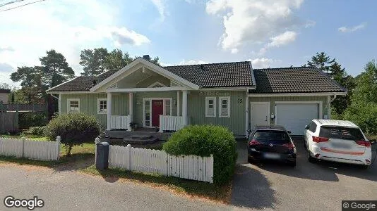 Lägenheter att hyra i Huddinge - Bild från Google Street View