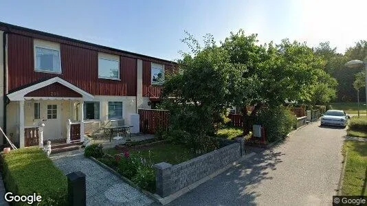 Lägenheter att hyra i Botkyrka - Bild från Google Street View