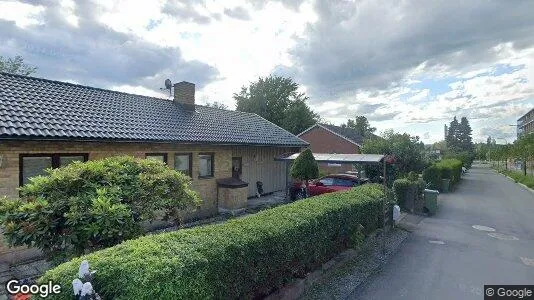 Lägenheter att hyra i Huddinge - Bild från Google Street View