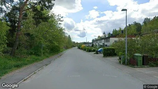 Lägenheter att hyra i Huddinge - Bild från Google Street View