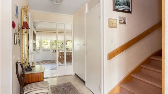 Hus i Botkyrka - foto 3