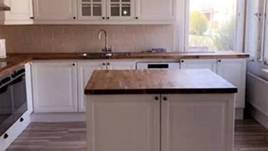 Hus i Botkyrka - foto 2