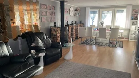 Hus i Järfälla - foto 1