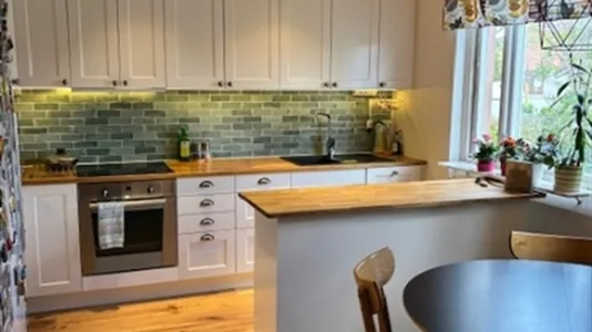 Hus i Järfälla - foto 1