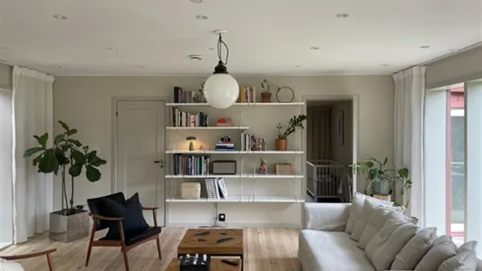 Hus i Haninge - foto 1