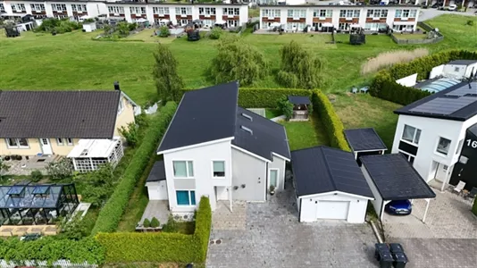 Hus i Upplands-Bro - foto 1