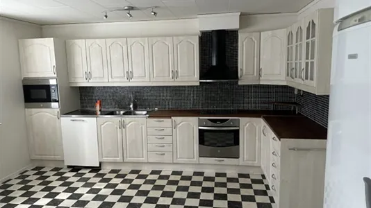 Hus i Surahammar - foto 2