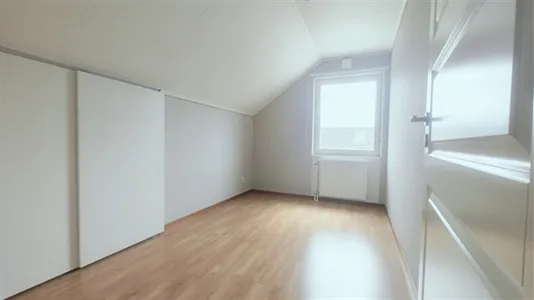 Hus i Botkyrka - foto 8