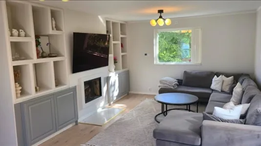 Hus i Järfälla - foto 1